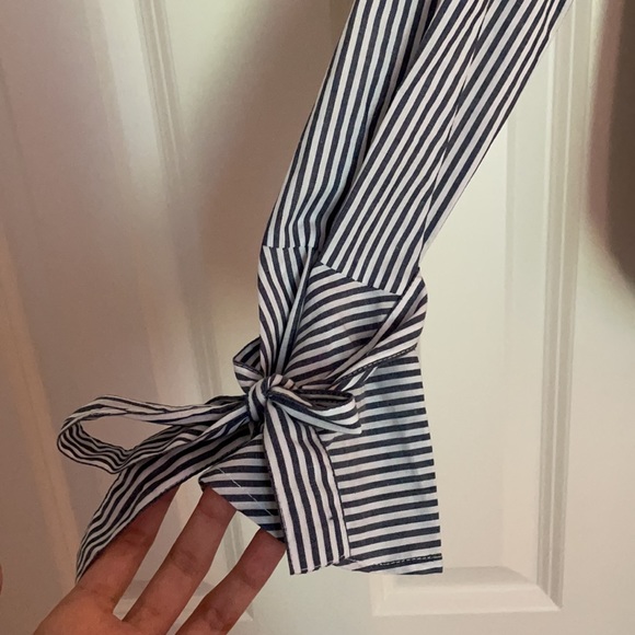 JOA blouse - Picture 2 of 2